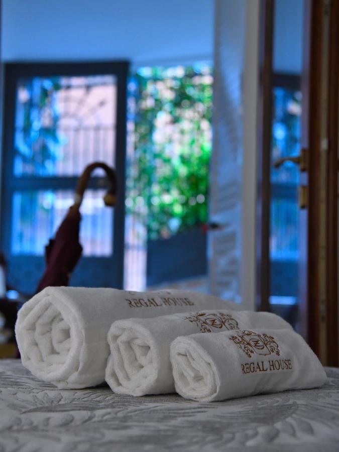Regal House Capucci 6 Affittacamere *